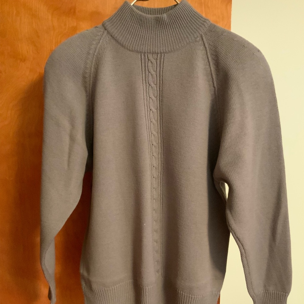 Liz Claiborne sweater
